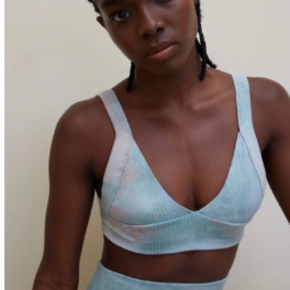 Out from Under Seamless Bralette - Picture 5 of 5